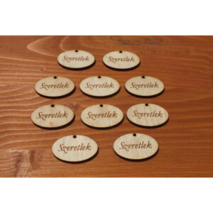 Szeretlek felirat lézervágott fa