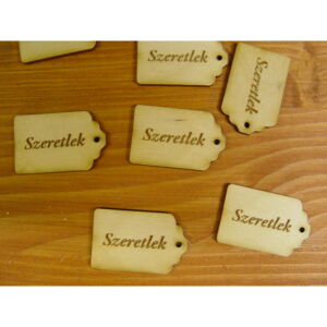 Szeretlek felirat lézervágott fa