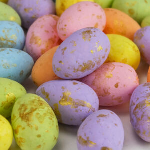 Dekor hungarocell tojás 2x3cm cukorka színek 36 db