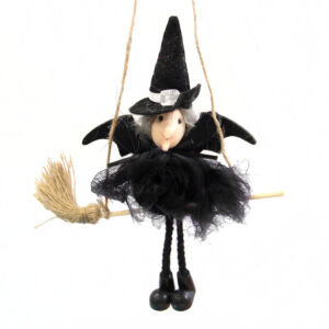 Boszorkány, lógatható dekoráció FEKETE szoknyás