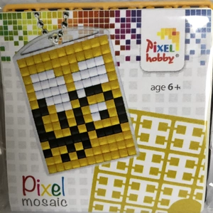 Pixel kulcstartó méhecske