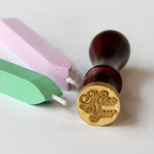 Kép 2/2 - Pecsétviasz készlet, 2db viasz, 1db bélyegző, Miss You