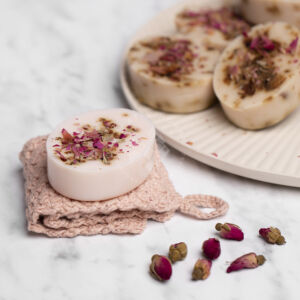 Kép 4/6 - szappanöntés