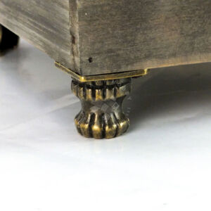 Kép 2/3 - fém dobozlábak csavarokkal