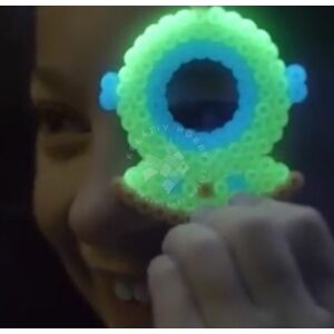 Kép 4/6 - Vasalható gyöngy - FOSZFORESZKÁLÓ PIROS 207-56