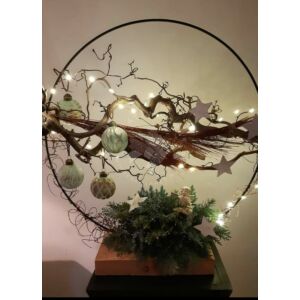 Kép 2/3 - Fém karika LED-es, akasztós, 40x40x0,5 cm arany