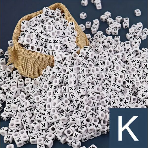 Műanyag kocka betűgyöngy 7x7mm  "K"
