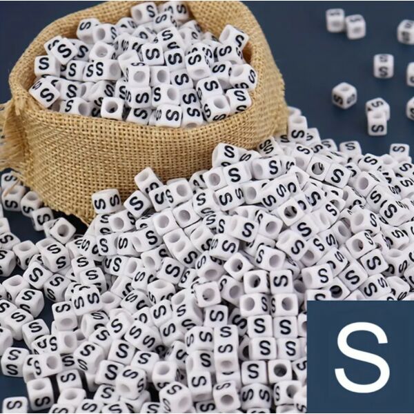 Műanyag kocka betűgyöngy 7x7mm "S"