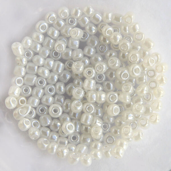 Kásagyöngy ceyloni 4mm fehér 15gr/cs