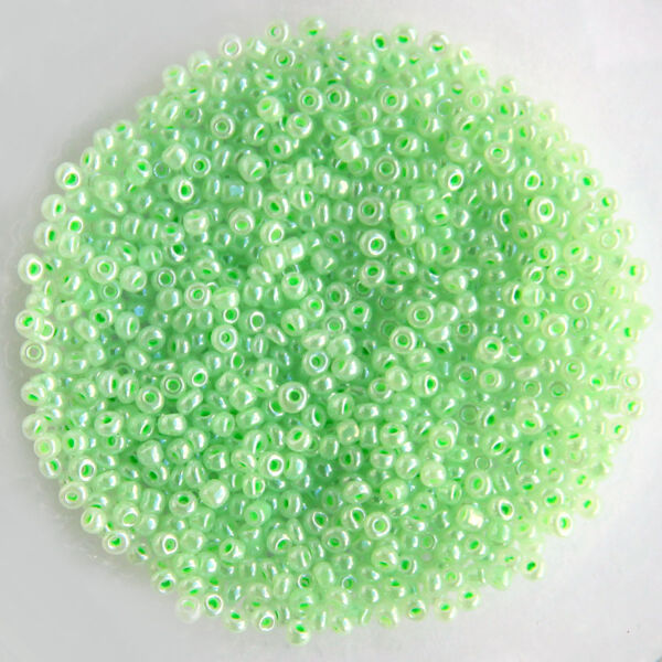 Kásagyöngy ceyloni 2mm zöld 15gr/cs