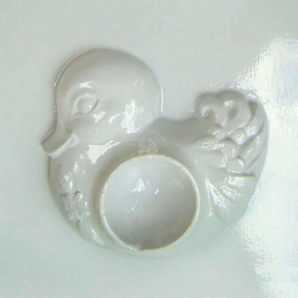 Gipszkiöntő, Tojástartó kacsa