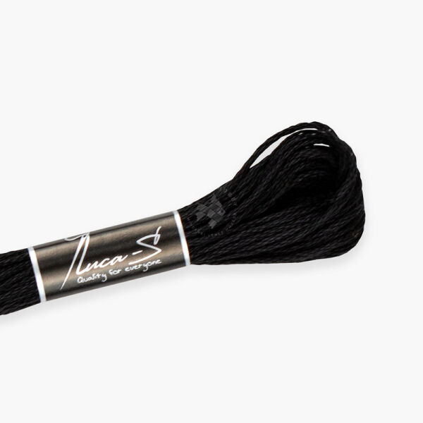Luca-S hímzőfonal, FEKETE