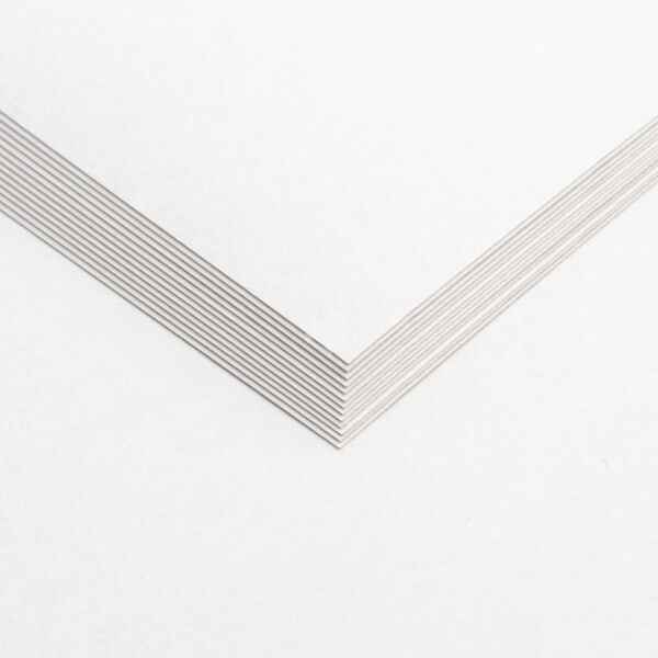 fehér kartonpapír