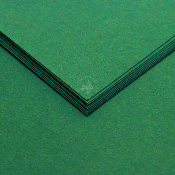 fenyőzöld kartonpapír