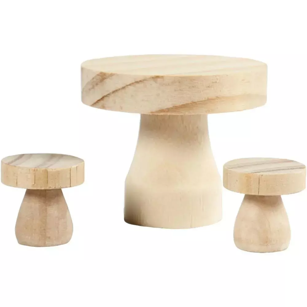 Gomba asztal székekkel, natúr fa